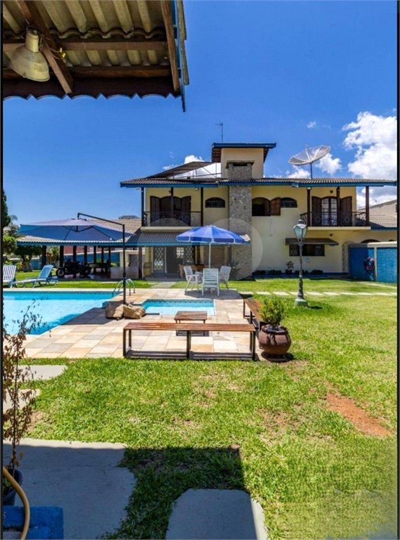 Casa com 6 Quartos e 8 banheiros à Venda, 1500 m² de Terreno em Atibaia/SP