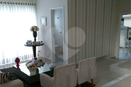 Casa à venda com 3 quartos, sendo 2 suítes, em Condomínio Residencial Terras do Oriente, Valinhos, SP