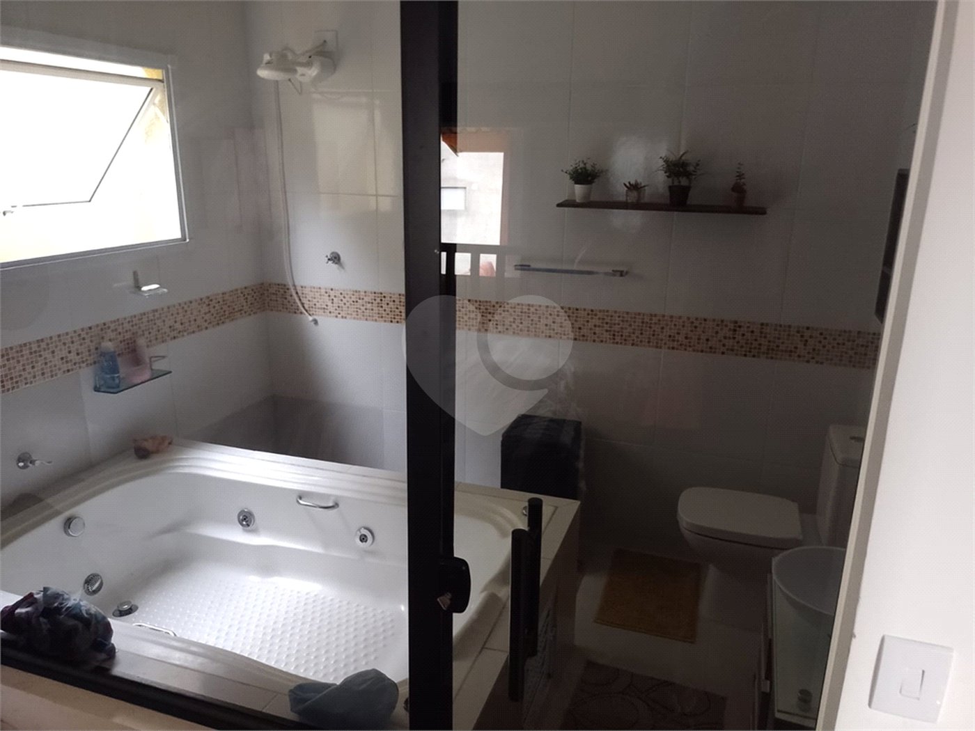 Casa á venda em Atibaia - SP