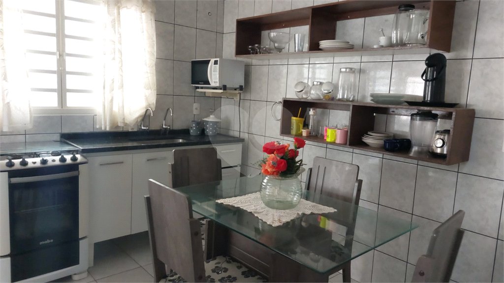 Casa à venda com 5 quartos, sendo 1 suíte, em Jardim Santa Paula, São Carlos, SP