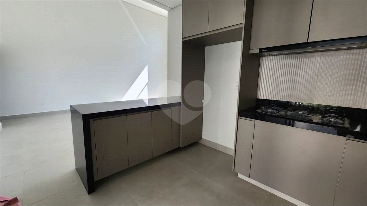 Casa Térrea Recém-Construída à Venda no Condomínio Portal do Bosque – Louveira/SP