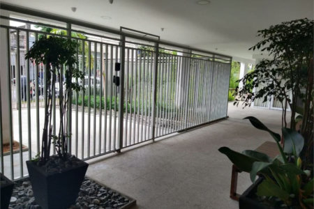 Condominio Clube apto 02 dormitórios(reversível para 03, sendo 01 suíte com 1 vaga.