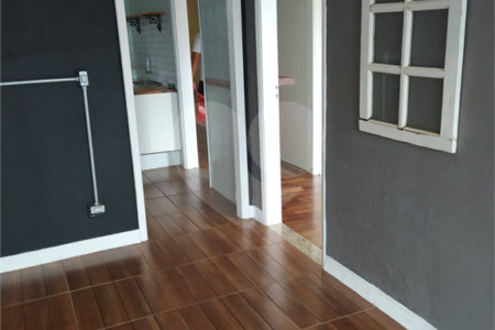Casa térrea para venda ou locação no bairro Vila Costa do Sol.