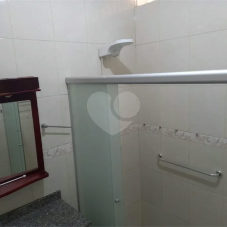 Casa com 147m² , 2 dormitórios , sendo 1 suíte , 2 vagas , à venda , no Parque das Nações , em Santo André.
