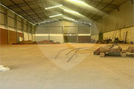 GALPÃO INDUSTRIAL PARA LOCAÇÃO | RODOVIA PRESIDENTE DUTRA - Canas/SP • Km 47 • Alto do Cruzeiro / Zona Rural