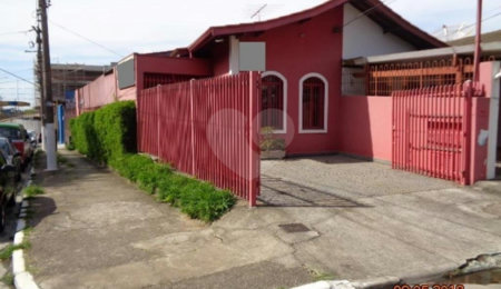 Casa Térrea à venda com 3 quartos, sendo 1 suíte,  em Ferreira, São Paulo, SP