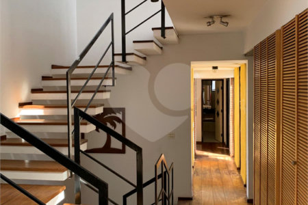 Casa à venda ou para alugar com 4 quartos, sendo 2 suítes, em Brooklin, São Paulo, SP