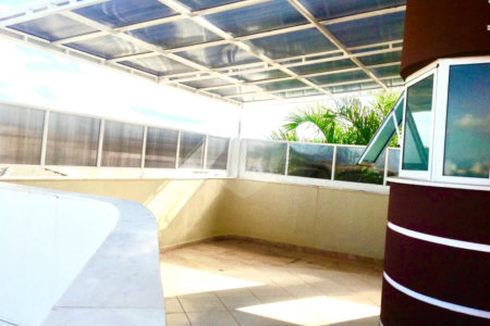 Indaiatuba - Casa no Condomínio Amstalden - Sobrado - 4 suítes - 2 banheiros sociais - Piscina aquecida com Hidro - Móveis planejados - 334,89 de obra - 370 construção com a piscina - IPTU 513,00 - Condomínio 1091,00 - Condomínio com salão de festa - Quadra de futebol - Lago para pescas