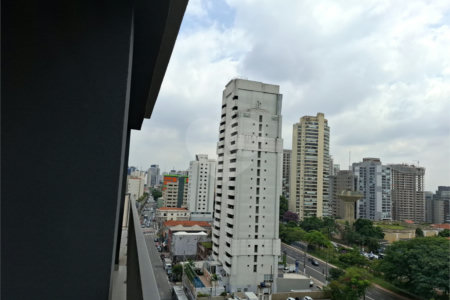Studio na 24m² Vila Mariana