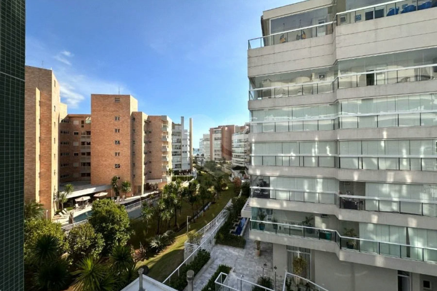 Apartamento à venda com 3 suítes em Riviera de São Lourenço, Bertioga, SP