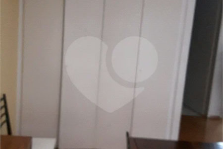 Apartamento de 2 quartos à venda perto do Metrô Paraíso! Excelente localização!