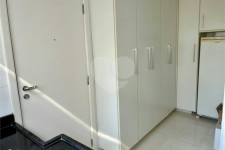Apartamento de 130m2 à venda com 3 dormitórios e 2 vagas no Campo Belo