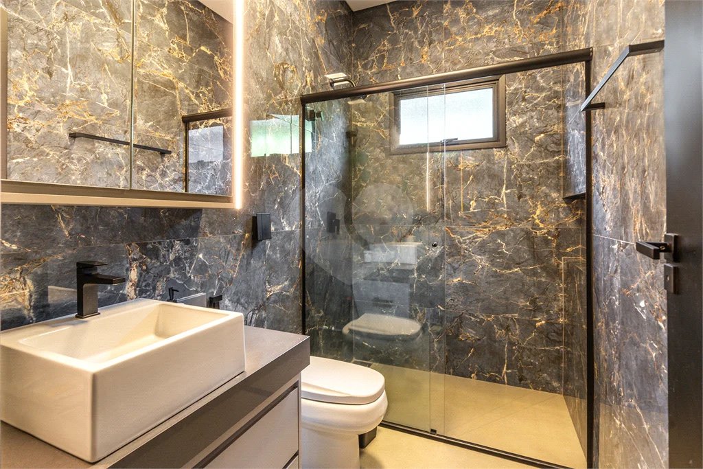 Casa à venda com 3 quartos, sendo 3 suítes, no condomínio Portal das Àguas, Três Lagoas - MS