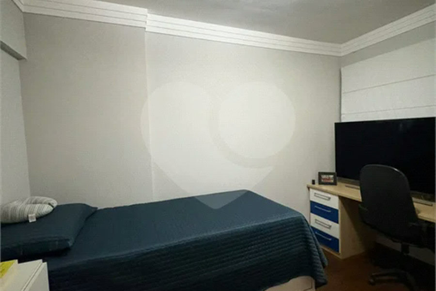Apartamento reformado e mobiliado no Residência América - Venda - Parque Maria Domitila