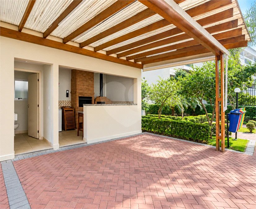 Apartamento com 2 dormitórios e 1 vaga em Nova Petrópolis, com piscina, academia, brinquedoteca, churrasqueira e portaria 24 horas. Excelente localização.