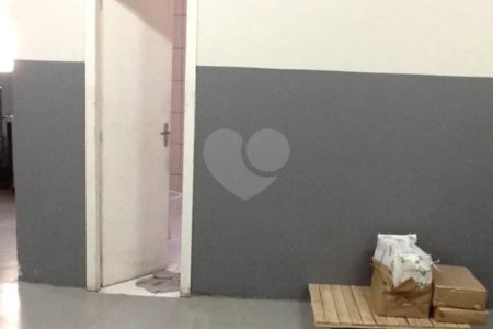 Salão à venda no Brás com 461m²