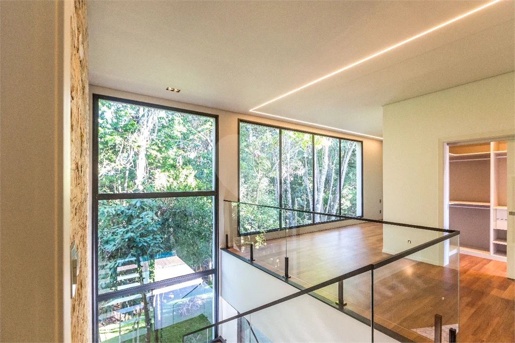 Casa à venda com 4 suítes no condomínio Jardim das Palmeiras, Bragança Paulista - SP