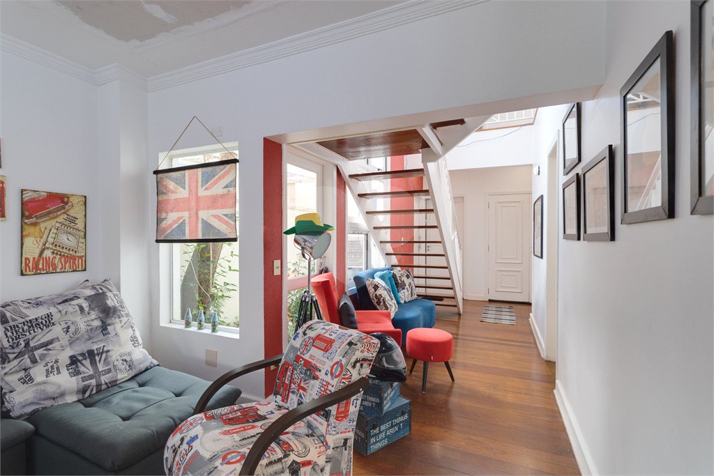 Casa à venda com 4 quartos, sendo 2 suítes, no condomínio Villa Franz Schubert, São Paulo - SP
