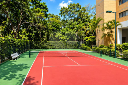 Apartamento à venda com 4 quartos, sendo 1 suíte, em Alto da Boa Vista, São Paulo, SP