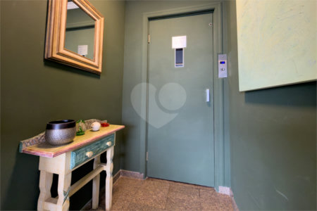 Apartamento com 205 metros no Campo Belo