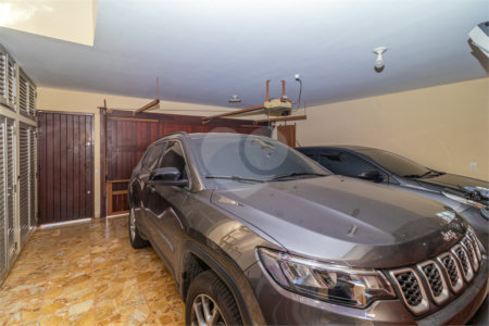 Casa à venda com 3 suítes em Interlagos, São Paulo, SP