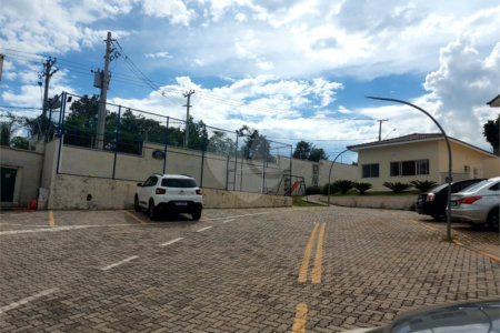 Sobrado à venda com 3 quartos, sendo 1 suíte, em Vila Omízollo, Louveira, SP