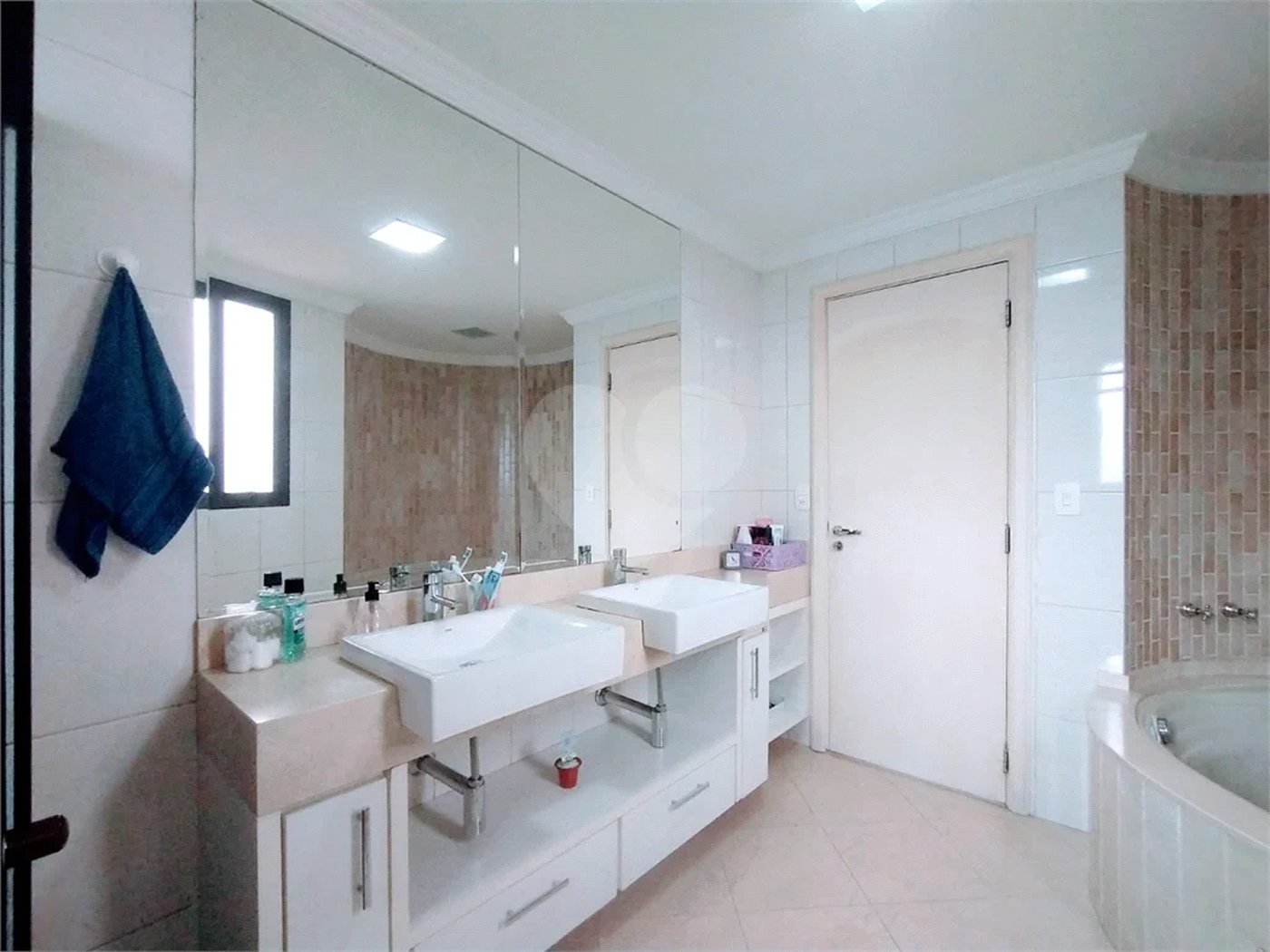 Apartamento para venda na Mooca com 4 suítes, 5 vagas. Condomínio Europa Cicero.