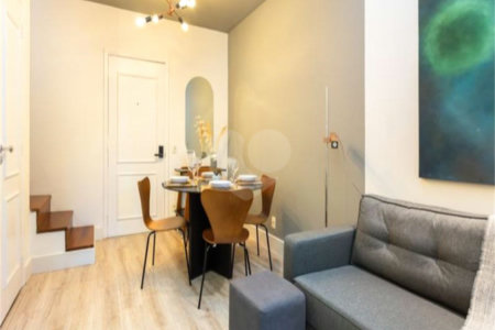 Duplex de 45 m² com Terraço em Pinheiros
