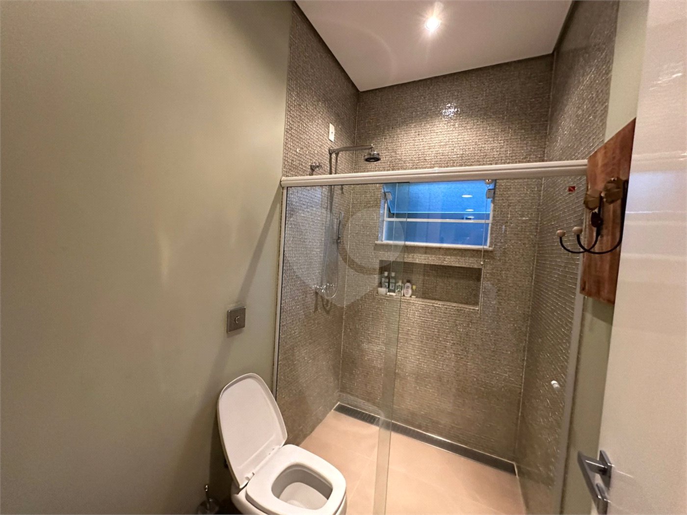 Casa a venda no condomínio Damha II