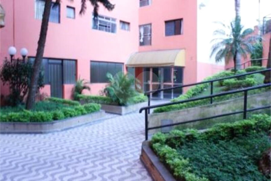 Apartamento 03 Dorm 02 Banheiros 01 Vaga na Saúde para Venda.