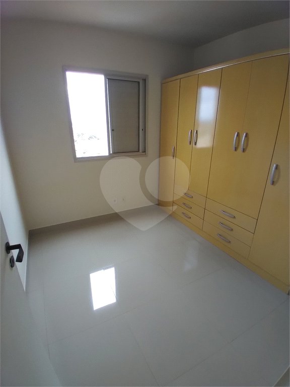 Apartamento com 3 dormitórios sendo 1 suíte.