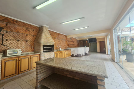 Casa à venda com 3 suítes em Interlagos, São Paulo, SP