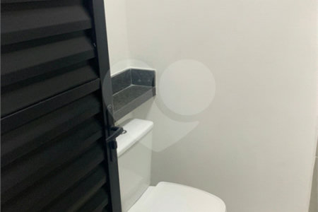 PRÉDIO / GALPÃO COMERCIAL À VENDA OU LOCAÇÃO Jardim Arapongas • Guarulhos/SP