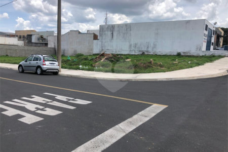 Terreno de 1.322,60 m² a 150 m da Av. Getulio Vargas