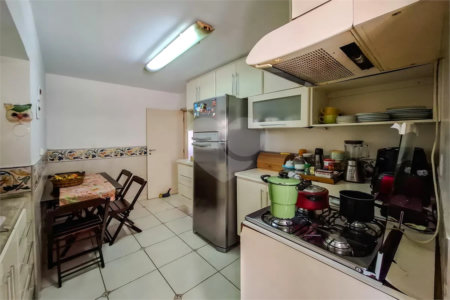 Apartamento de 117m2 com 3 dormitórios e 1 vaga na Vila Mariana