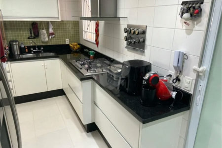 Apartamento à venda Mooca, 149m², andar alto, 3 suítes, 2 vagas, varanda gourmet, porteira fechada