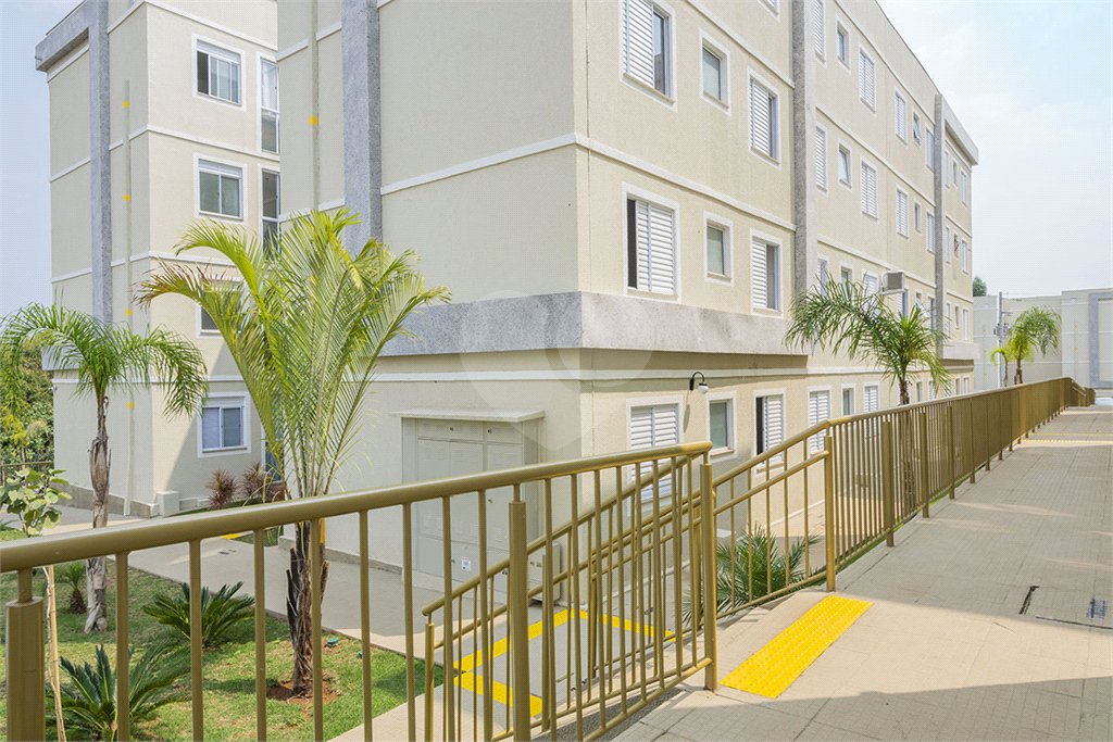 Apartamento térreo com 2 dormitórios