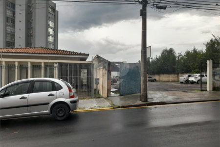 Casa à venda próxima à Santa Casa – Ideal para clínica ou consultório!