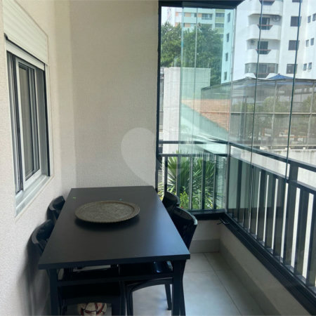 Apartamento à venda Campo Belo, 74 m², 3 dormitórios, 1 suíte, varanda gourmet, 2 vagas, depósito