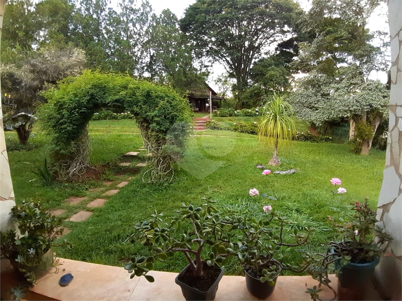 Spa Rural Chácara das Rosas à venda, a apenas 3 km do centro.
