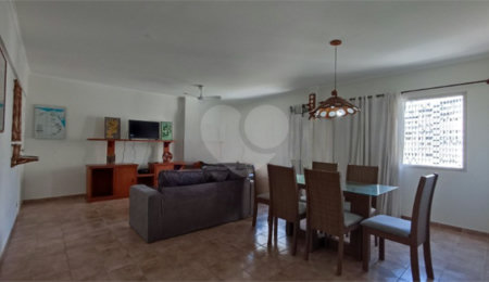 Apartamento para alugar com 2 quartos, sendo 1 suíte,  em Pitangueiras, Guarujá, SP