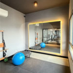 Indaiatuba- Sp - Edificio Athmosfera- R$ 1.800.000,00 - andar alto - 130,00 ms de area util - 3 suites, lavabo, sala 2 ambientes, 3 vagas de garagens - Area de lazer - Brinquedoteca - Piscina - Portão eletrônico - Portaria 24hs - sala de ginástica - Salão de festas - Salão de jogos - Cinema