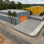 GALPÃO INDUSTRIAL NOVO – 800 M² - Em frente à Rodovia Kanela Forti