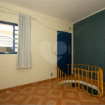 Sobrado à Venda com 2 suites no Tremembé.