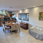 Casa de Alto Padrão para Alugar com Lazer Completo, Tecnologia e Sustentabilidade