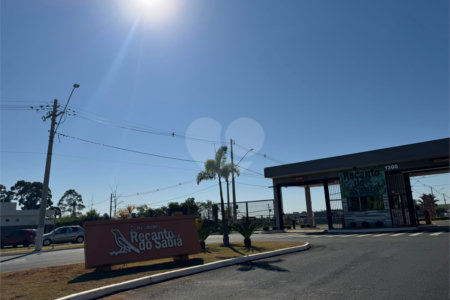 Casa á venda, com 03 Dormitórios, sendo 1 suíte, no Condomínio Recanto do Sábia em São Carlos-SP