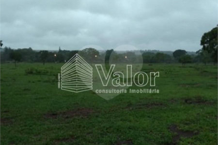 Área rural para venda no Varjão.