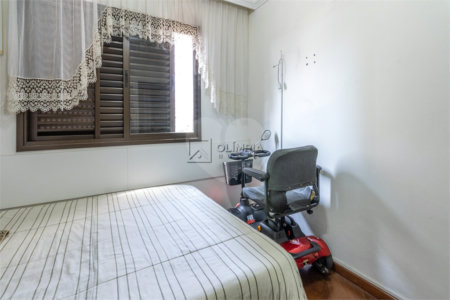 Apartamento com 96 metros em Campo Belo com 3 Dormitorios/Aceita Permutas