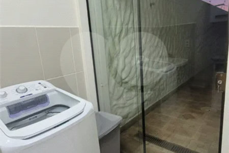 Casa Exclusiva com Pé-Direito Alto e Área Gourmet no Jardim Paraíso