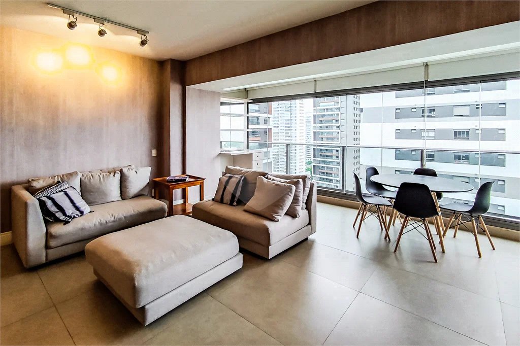 Apartamento totalmente mobiliado com ar-condicionado localizado no coração do Brooklin!!!
